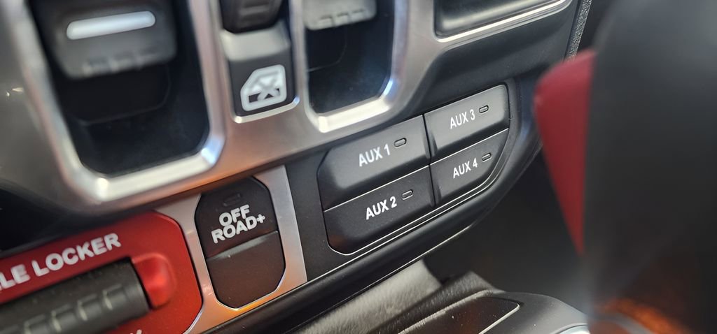 Used 2024 Jeep Gladiator Sport image 34