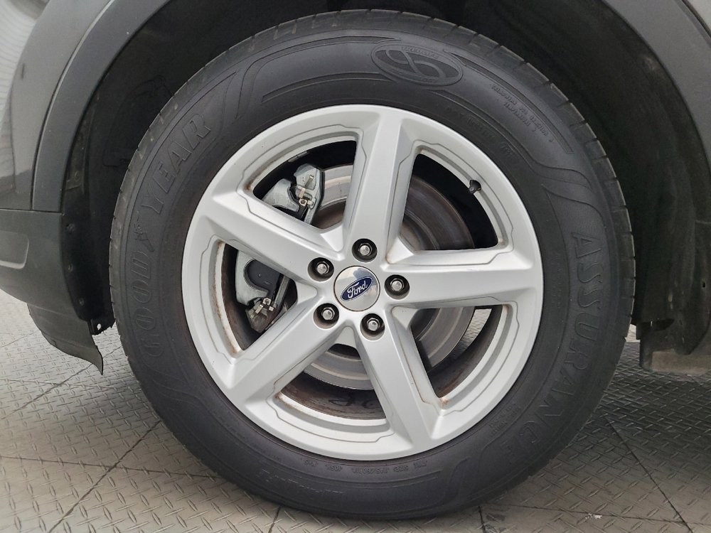 Used 2018 Ford Explorer XLT FWD image 31