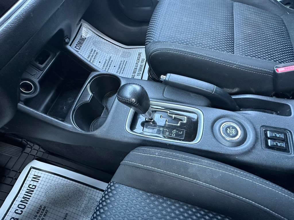 Used 2016 Mitsubishi Outlander SE image 18