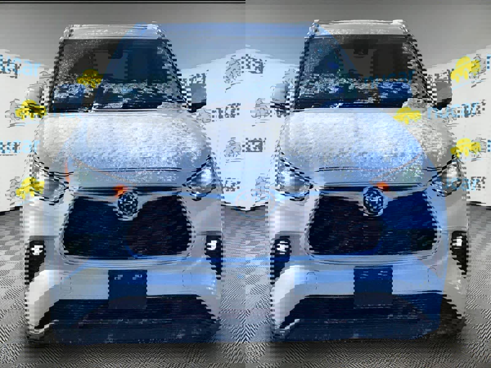 Used 2023 Toyota Highlander XLE video 2