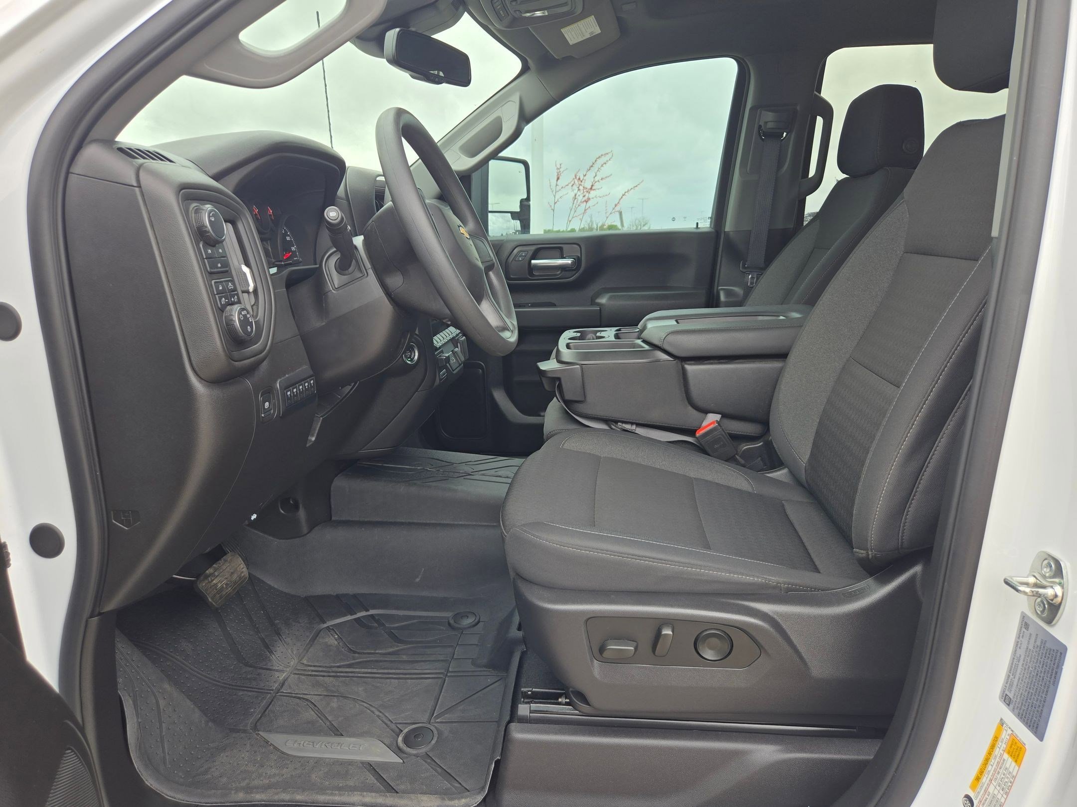 Certified 2025 Chevrolet Silverado 2500 Custom w/ Custom Value Package AWD/4WD image 9