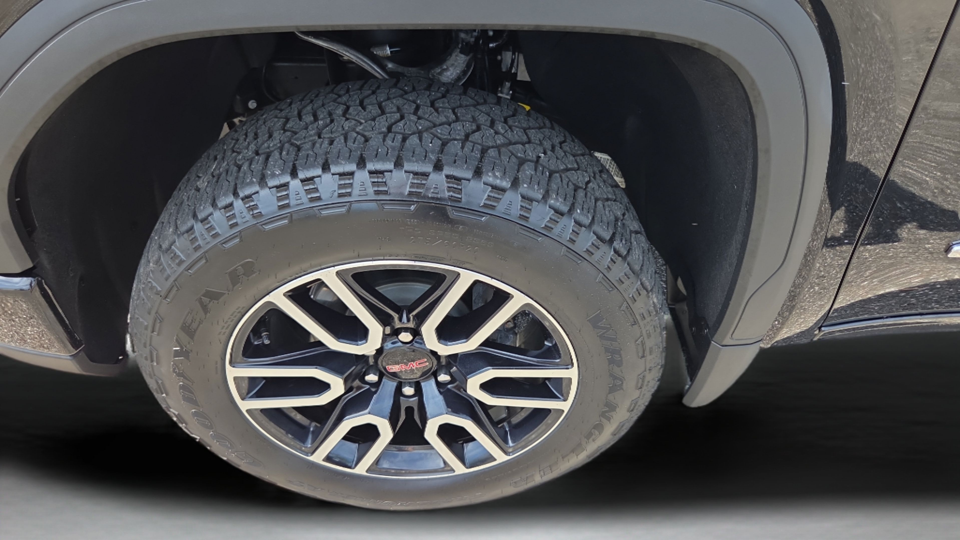 Certified 2026 GMC Sierra 1500 AT4 w/ AT4 Premium Package AWD/4WD image 9
