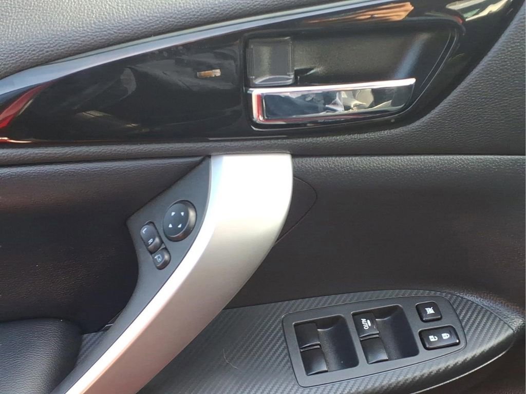 Used 2025 Mitsubishi Eclipse Cross AWD image 21