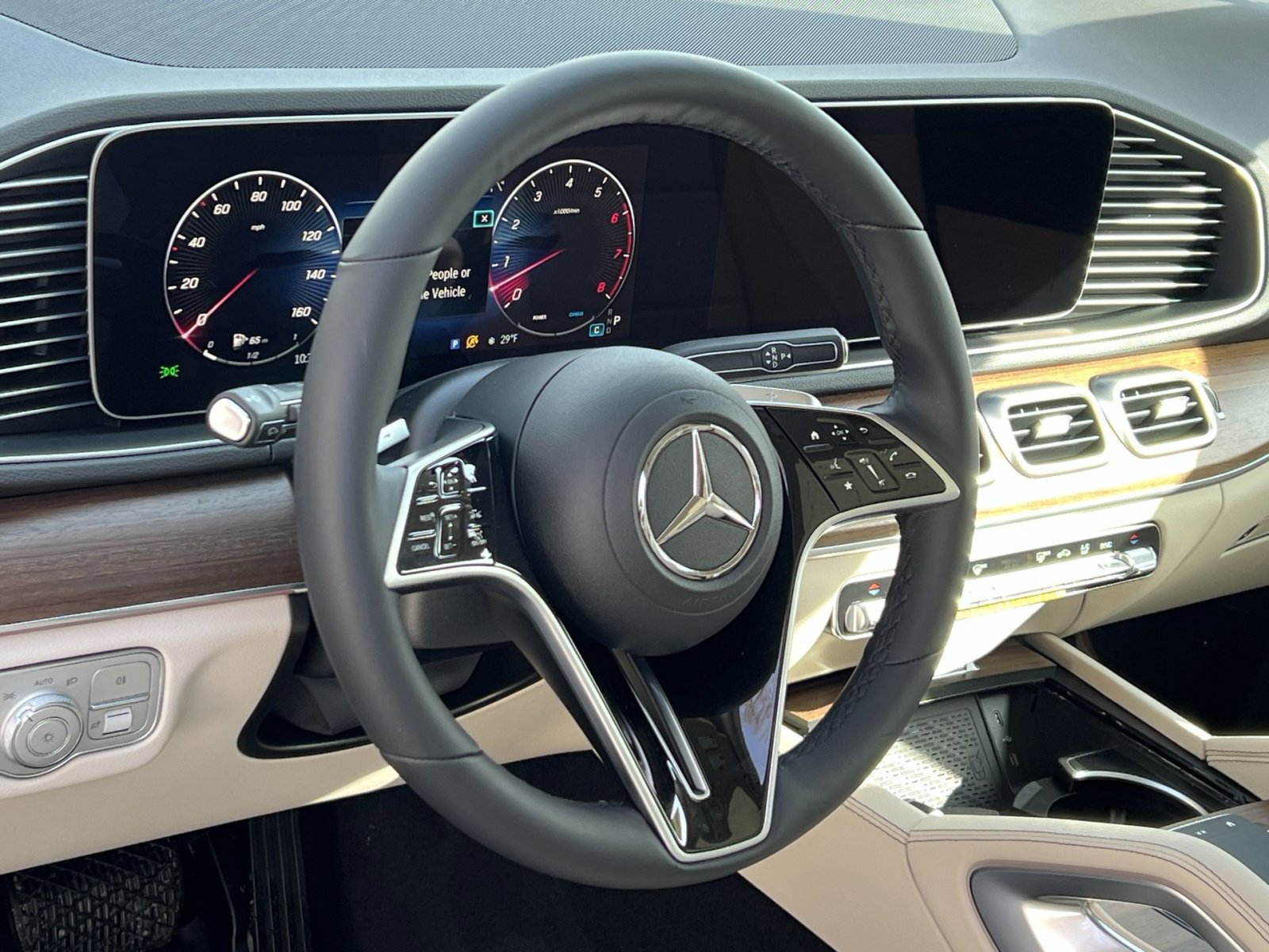 New 2026 Mercedes-Benz GLE 450 4MATIC image 14