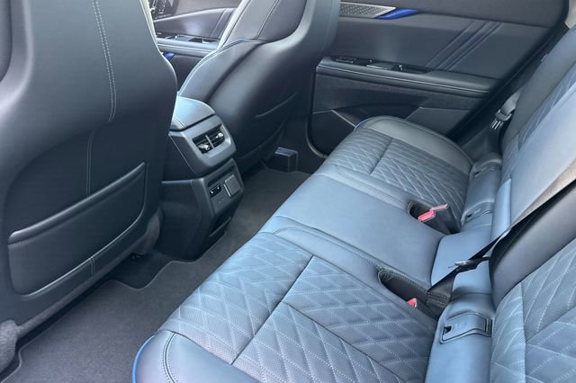 New 2026 Cadillac Optiq V w/ LPO, Floor Liner Package image 12