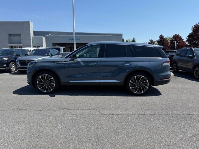 Used 2026 Lincoln Aviator Reserve AWD/4WD image 2