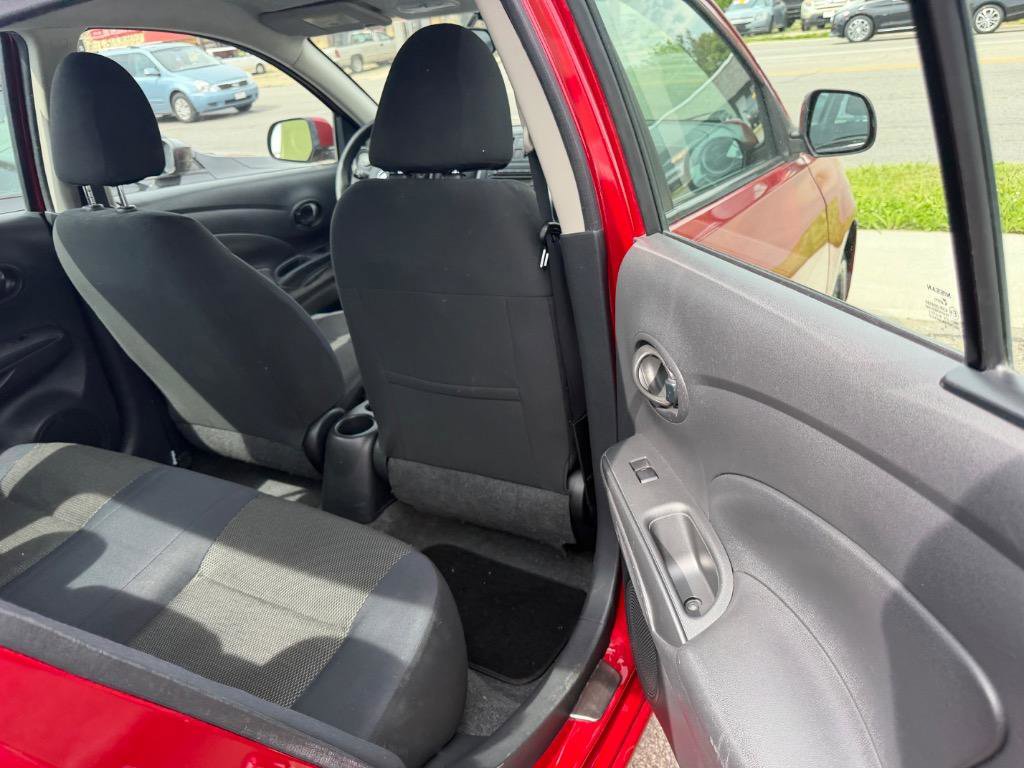 Used 2012 Nissan Versa SV w/ Convenience Pkg FWD image 28