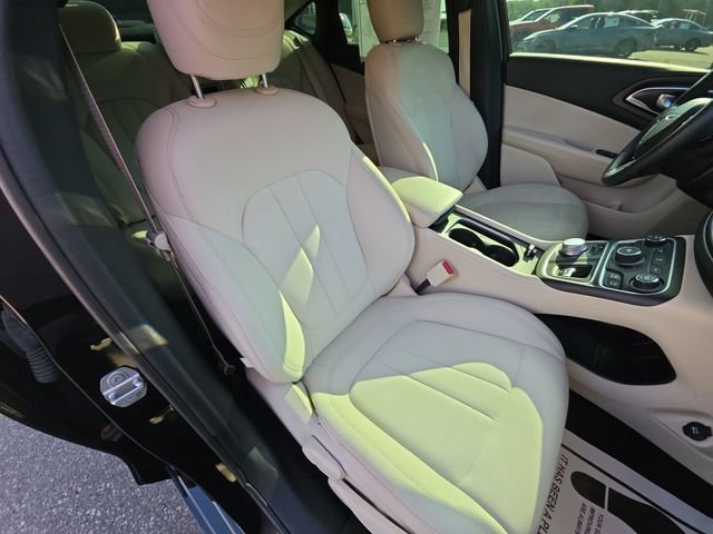 Used 2016 Chrysler 200 Limited w/ Convenience Group FWD image 26
