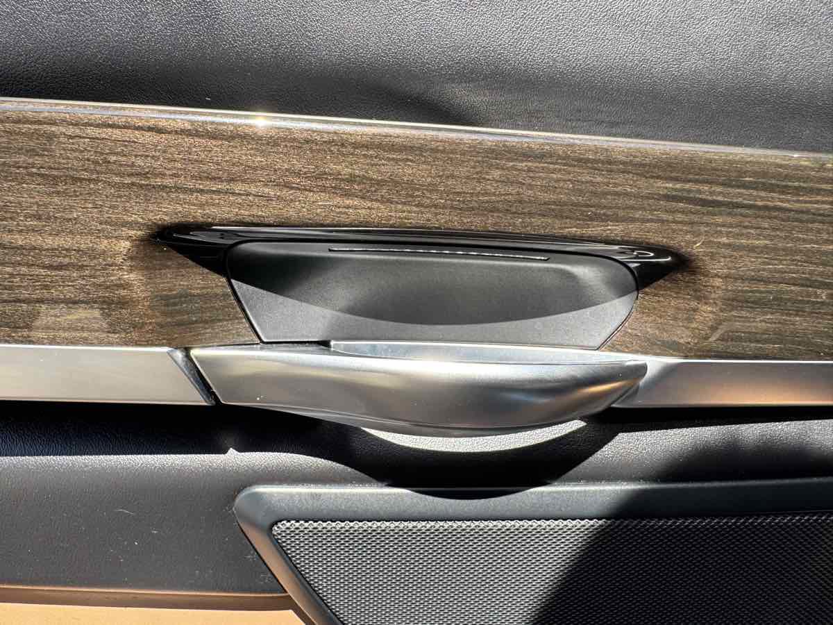 Used 2015 BMW 740Li image 49