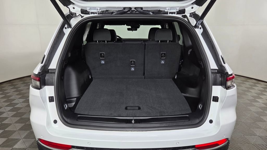 New 2025 Jeep Grand Cherokee Laredo w/ Luxury Tech Group I image 10