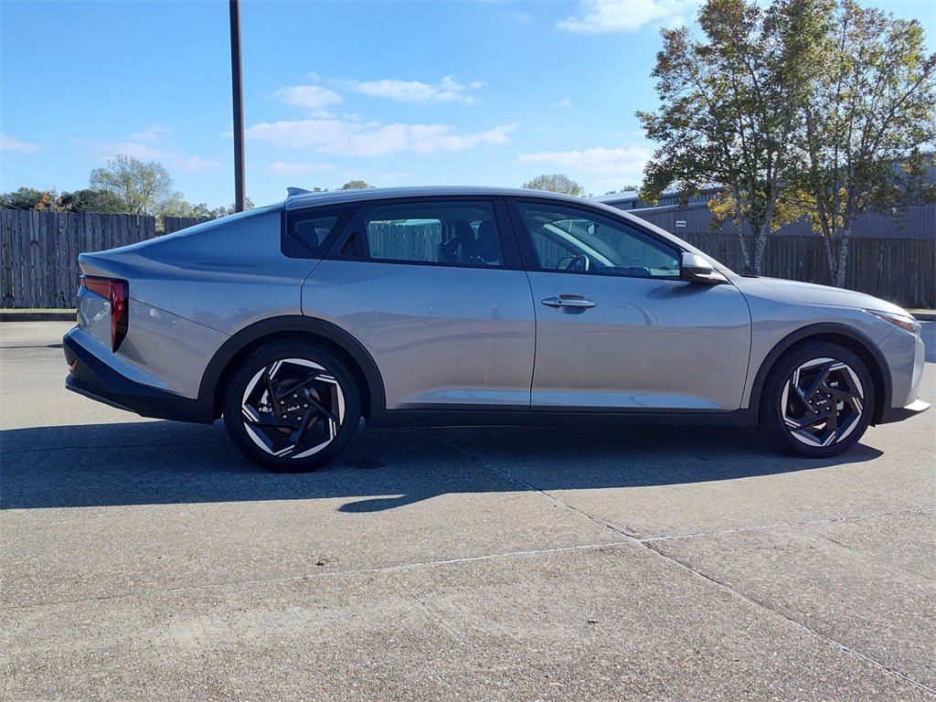Used 2025 Kia K4 EX image 10