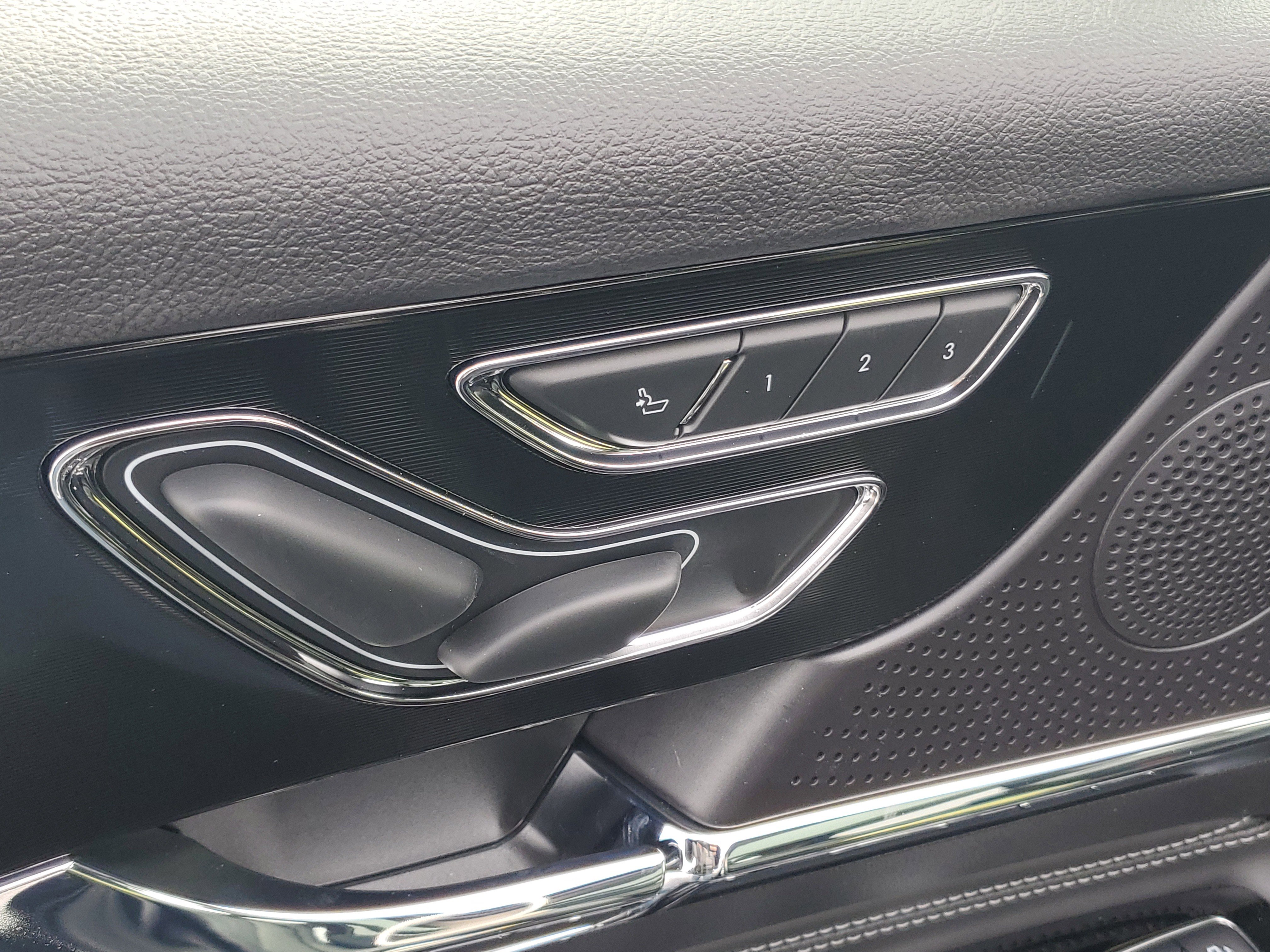 New 2026 Lincoln Corsair Premiere image 9