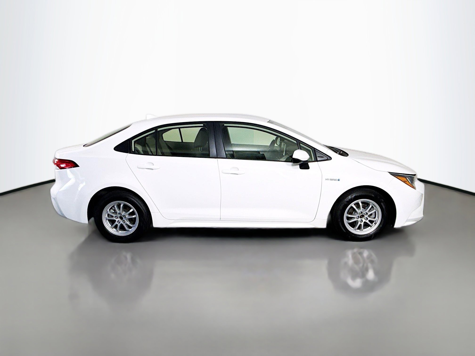 Used 2021 Toyota Corolla LE image 11