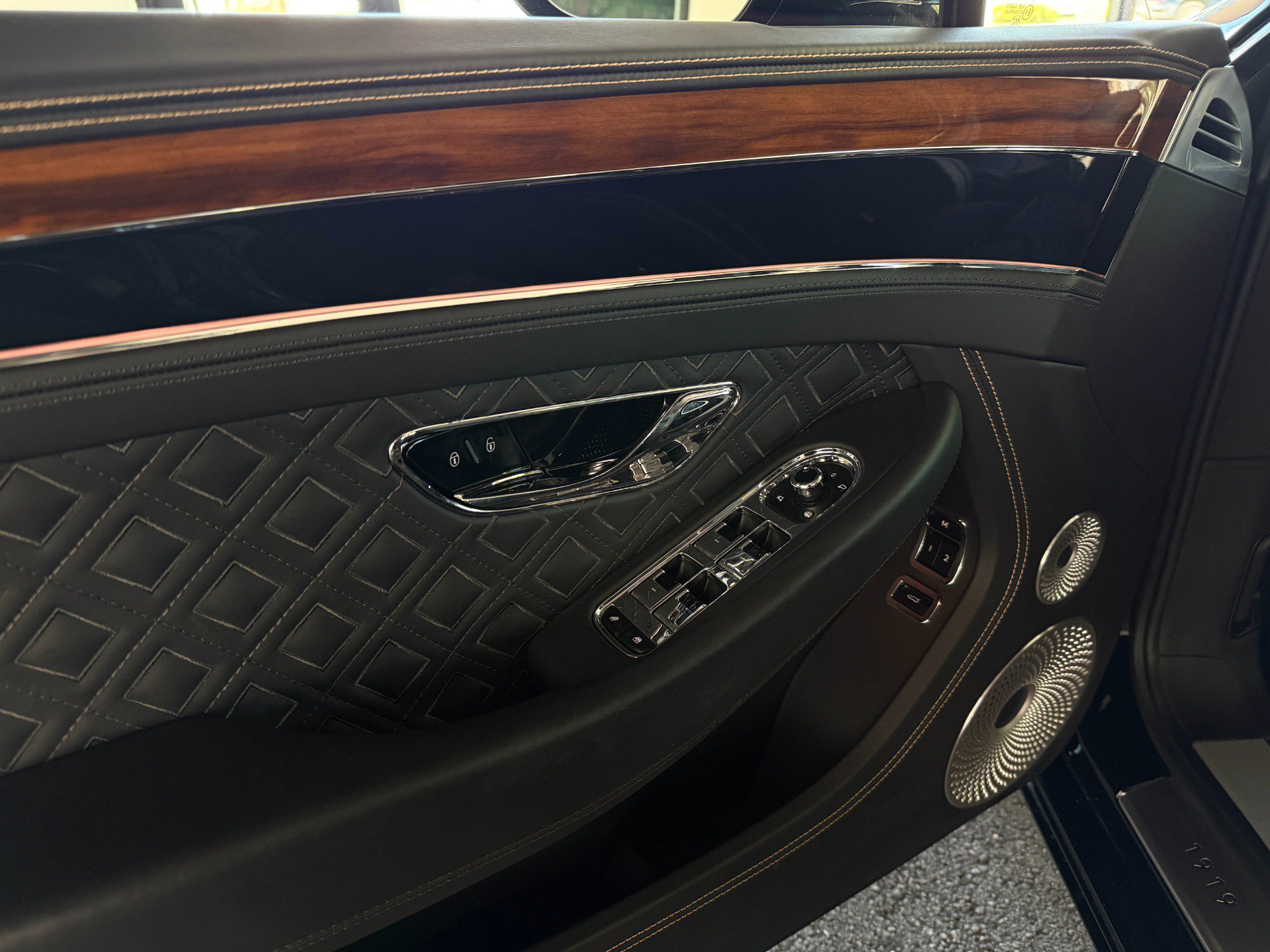Used 2020 Bentley Continental GT V8 AWD/4WD image 33
