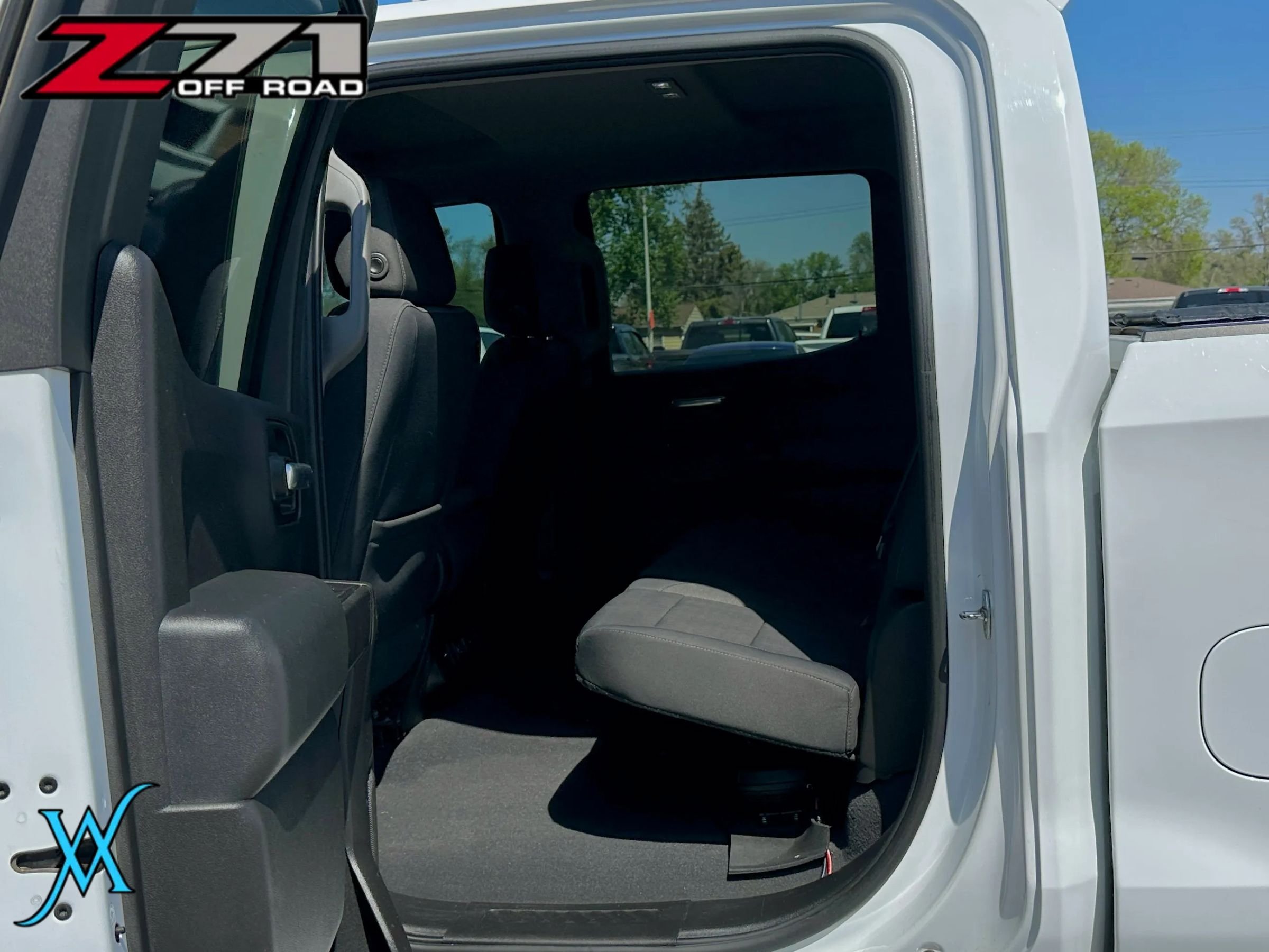 Used 2019 Chevrolet Silverado 1500 LT w/ All-Star Edition AWD/4WD image 21
