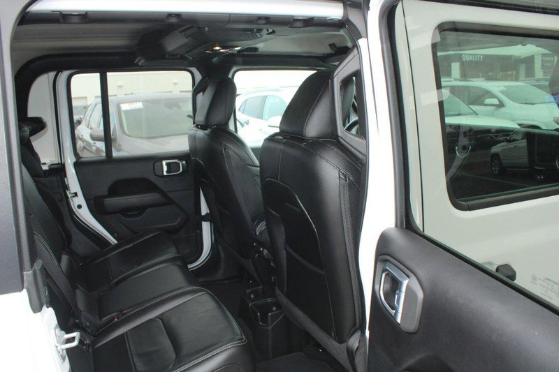 Used 2020 Jeep Gladiator Overland w/ LED Lighting Group image 13