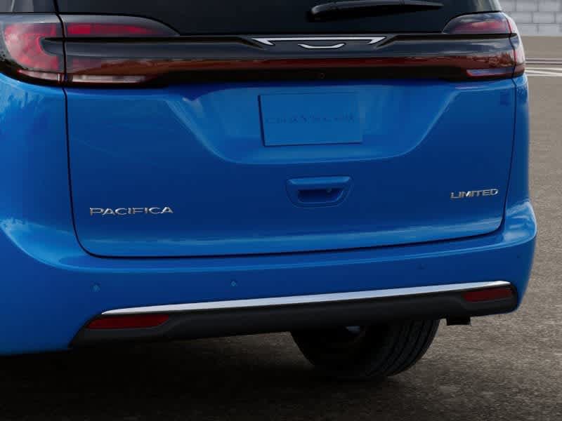 New 2027 Chrysler Pacifica Limited FWD image 13