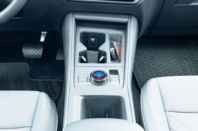 New 2026 Volkswagen Tiguan SE image 35