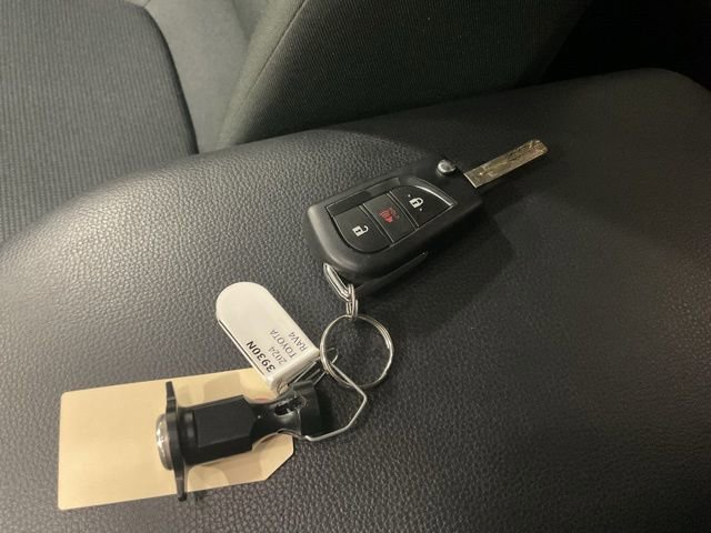 Used 2024 Toyota RAV4 LE image 22