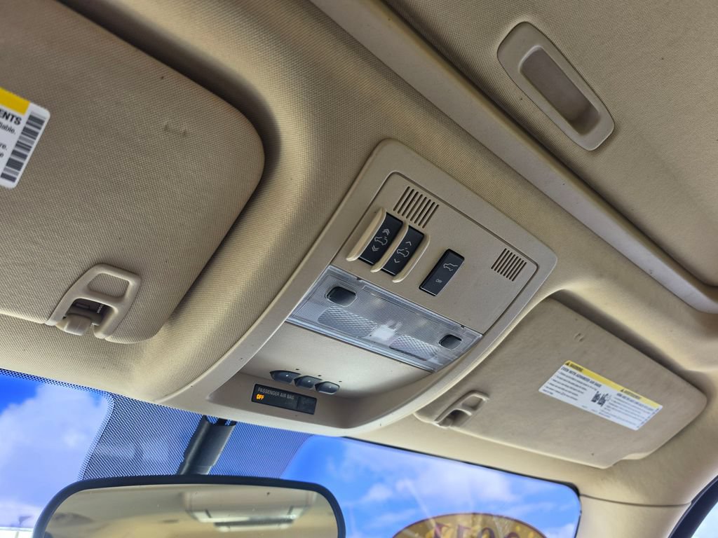 Used 2011 Cadillac Escalade ESV Premium RWD image 33