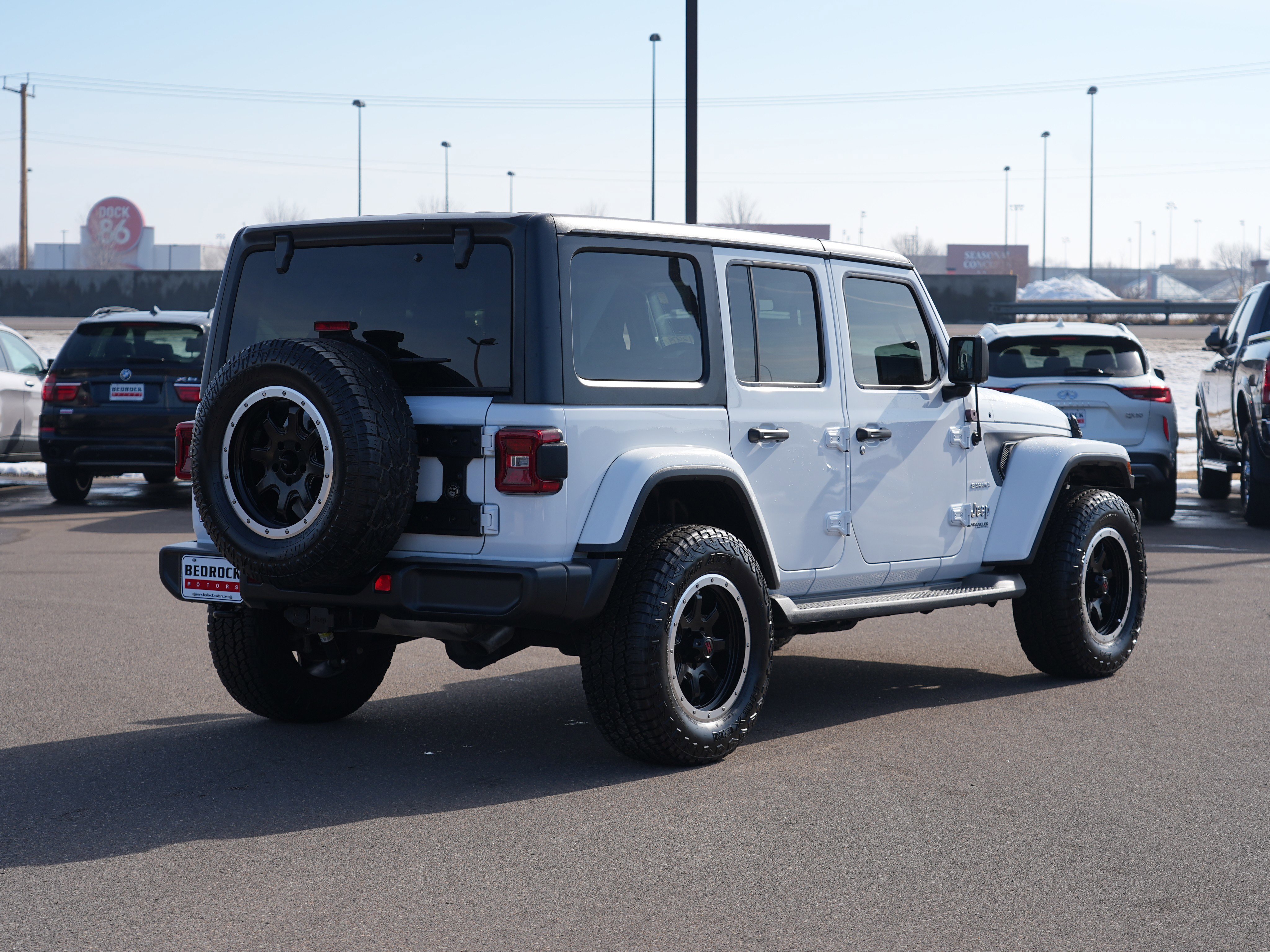 Used 2021 Jeep Wrangler Unlimited Sahara w/ LED Lighting Group AWD/4WD image 3