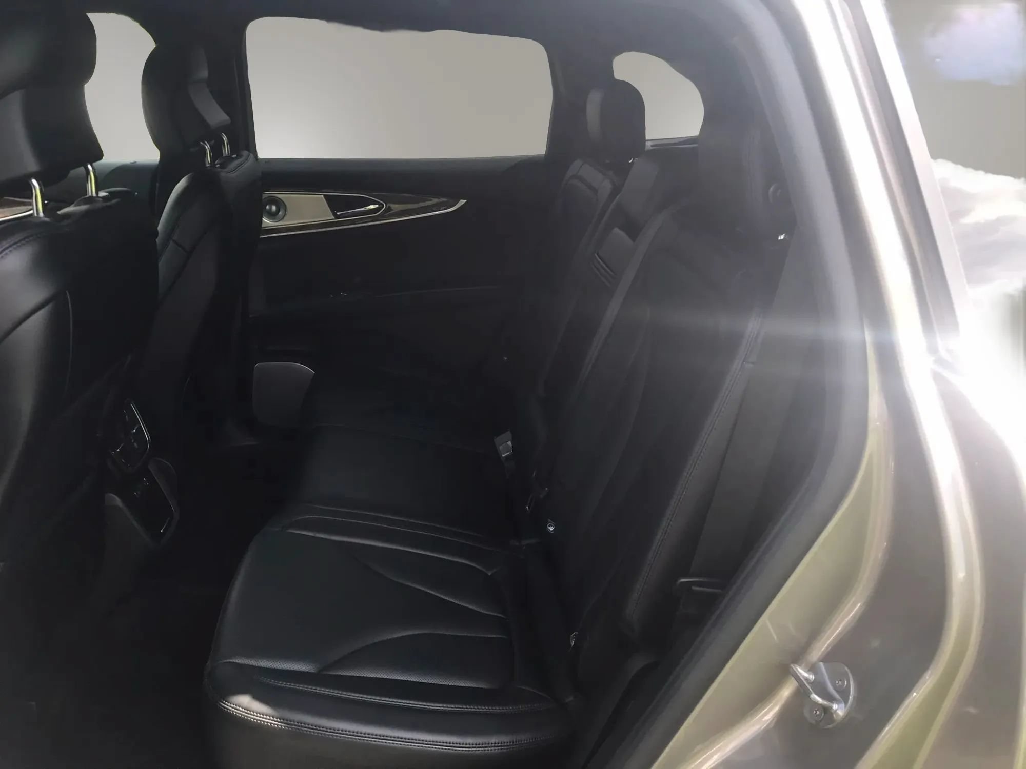 Used 2016 Lincoln MKX Reserve w/ Luxury Package AWD/4WD image 39