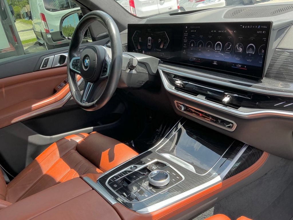 Used 2023 BMW X7 M60i w/ Executive Package AWD/4WD image 17