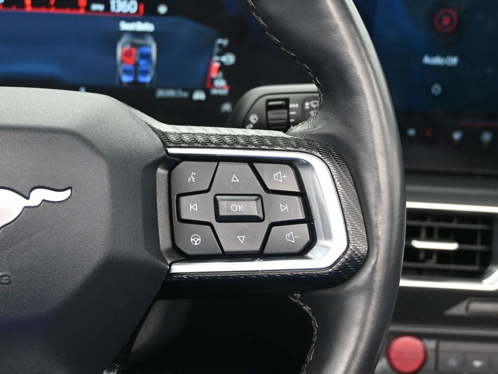 Used 2025 Ford Mustang Premium image 13