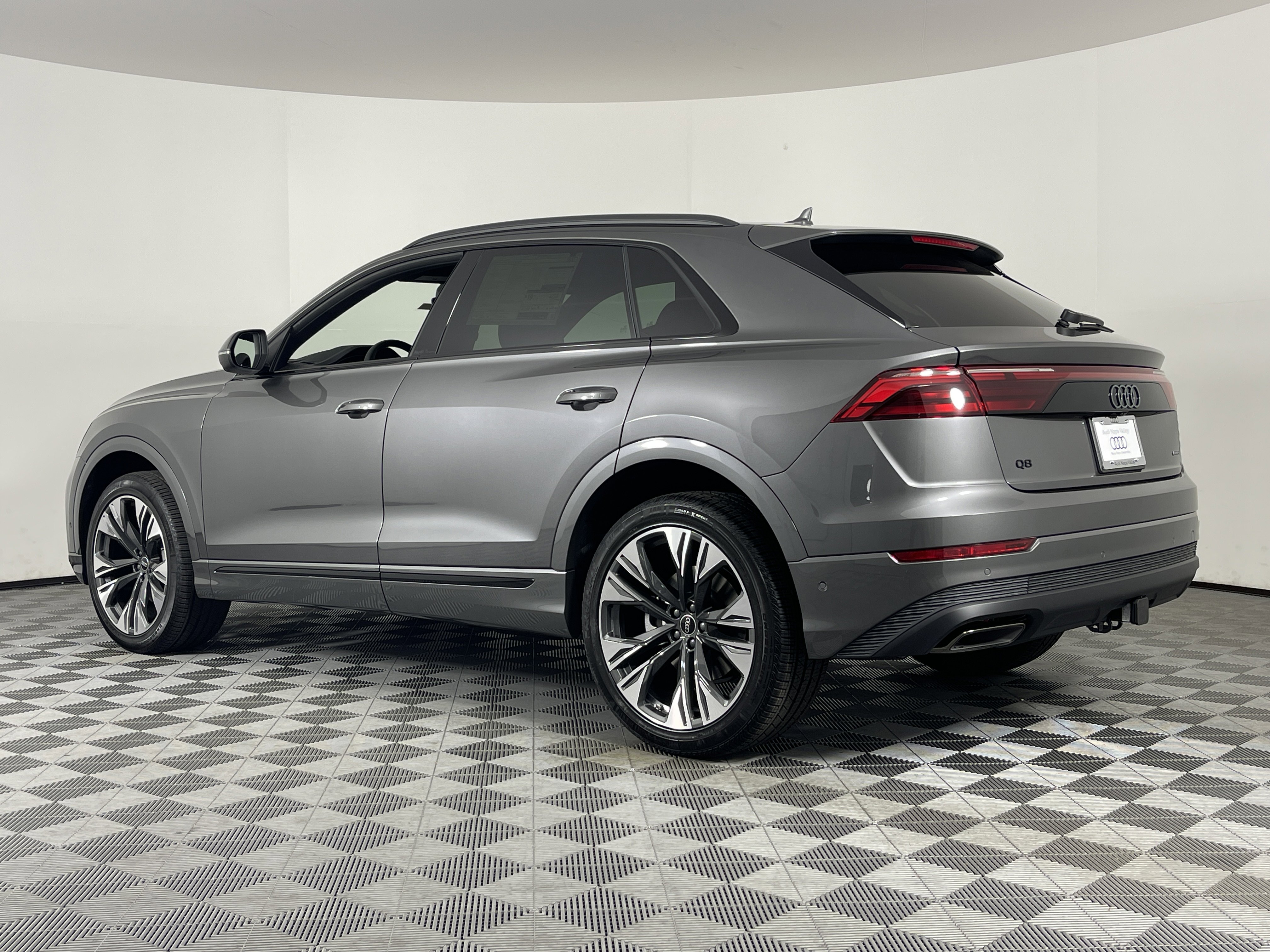New 2025 Audi Q8 Premium Plus image 12