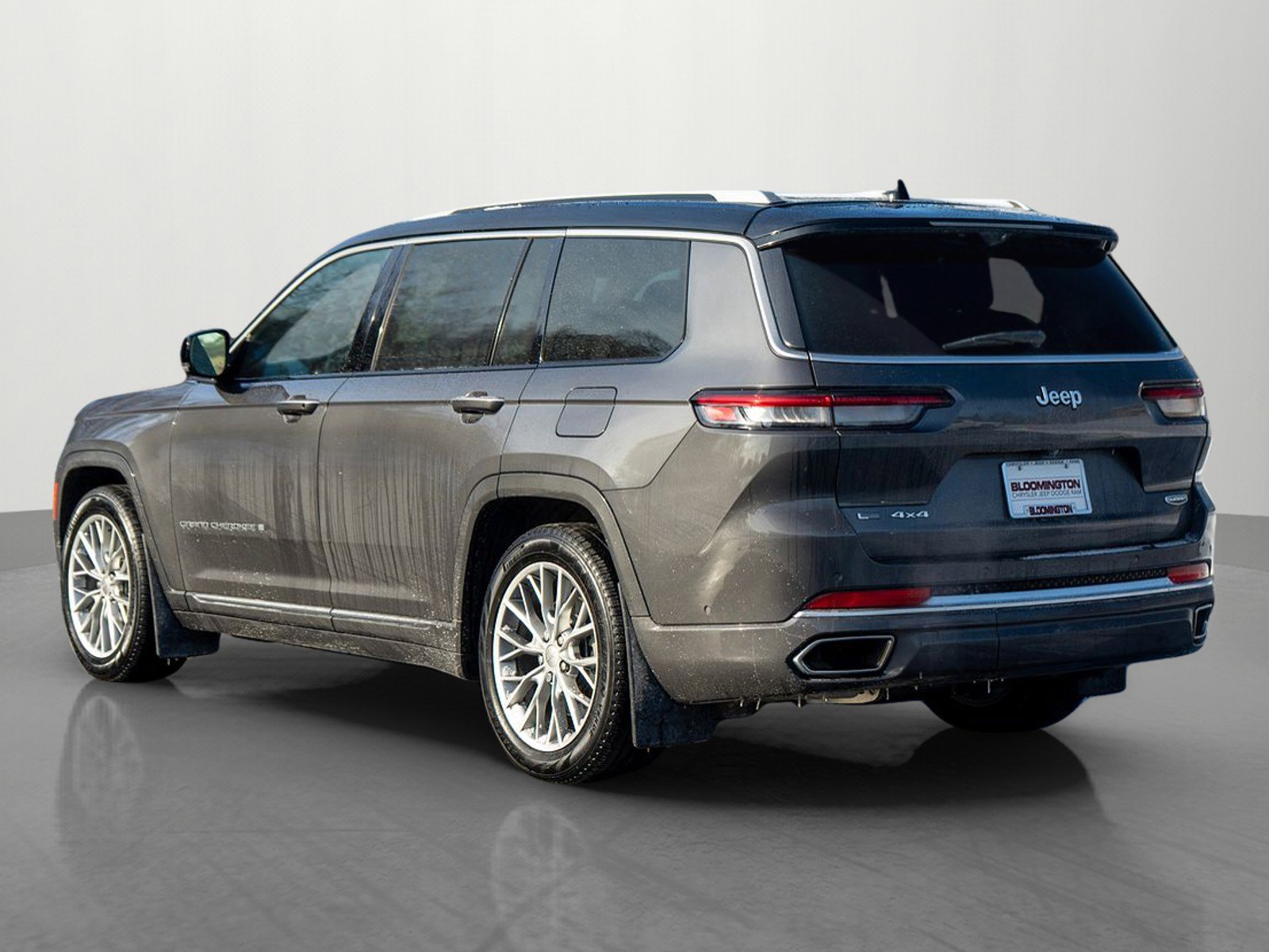 Used 2023 Jeep Grand Cherokee L Summit w/ Advanced Protech Group IV image 5