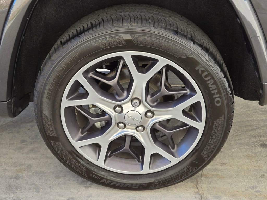 Used 2018 Jeep Grand Cherokee Limited image 10