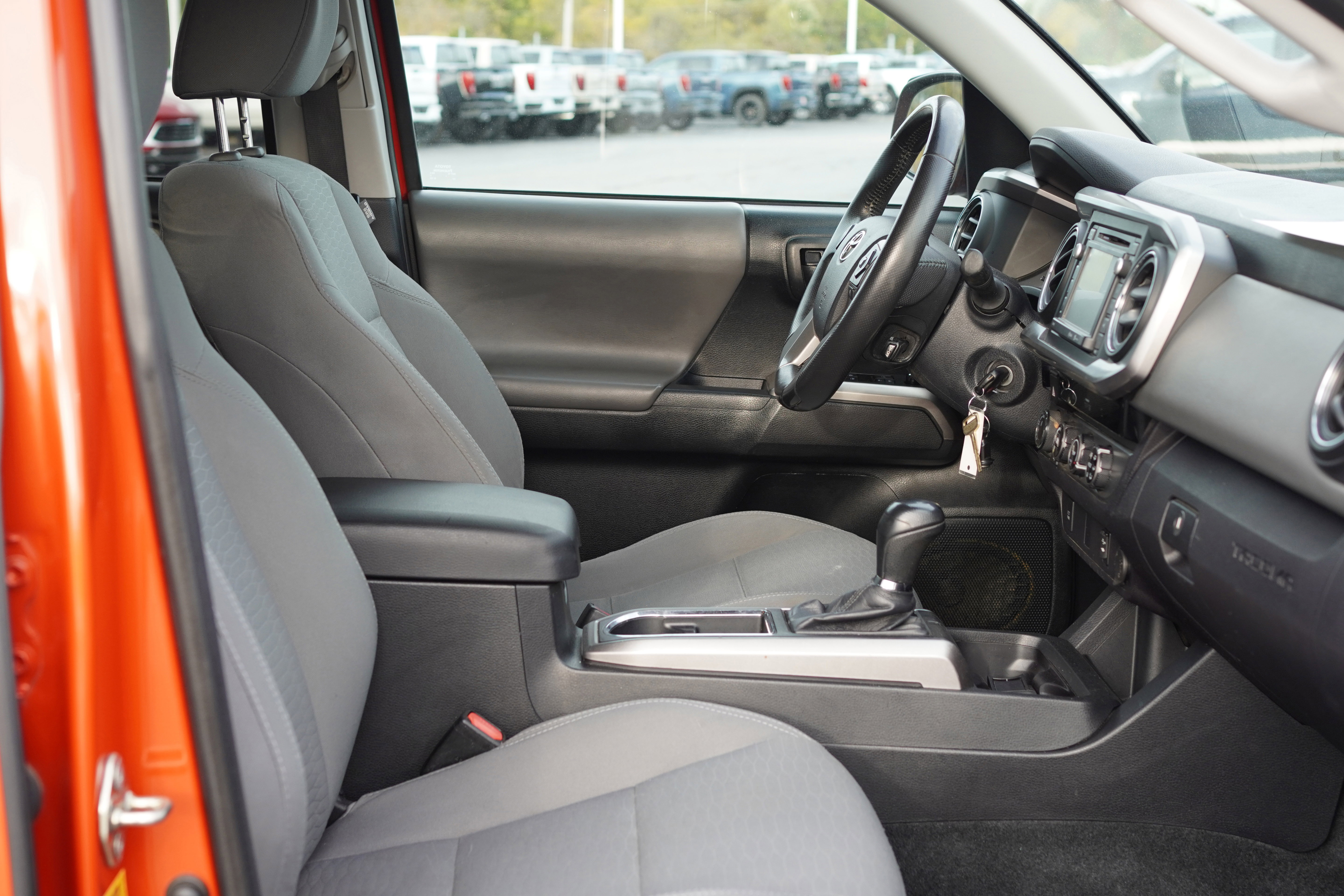 Used 2017 Toyota Tacoma SR5 image 20