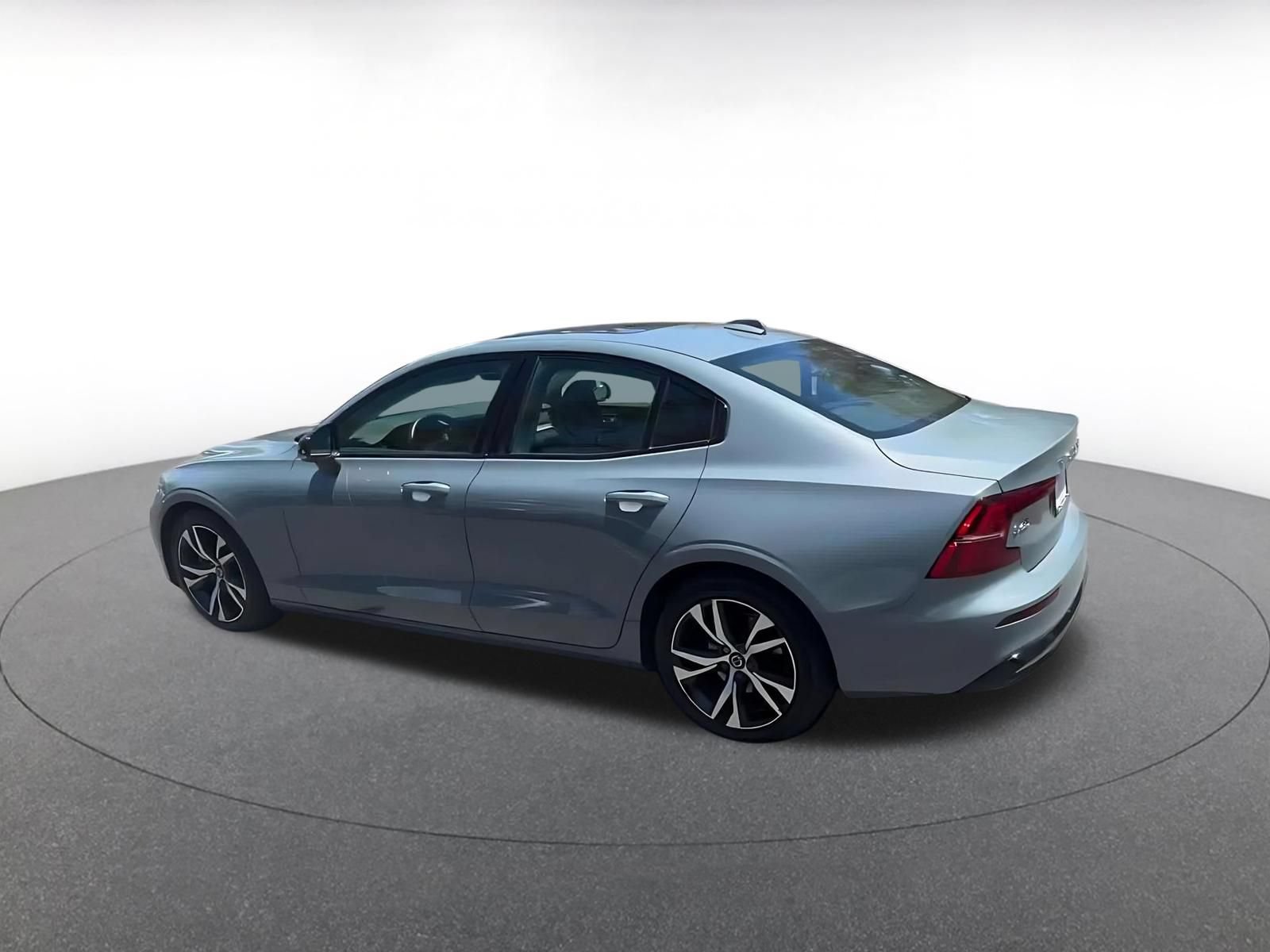 Used 2024 Volvo S60 B5 Core FWD image 10