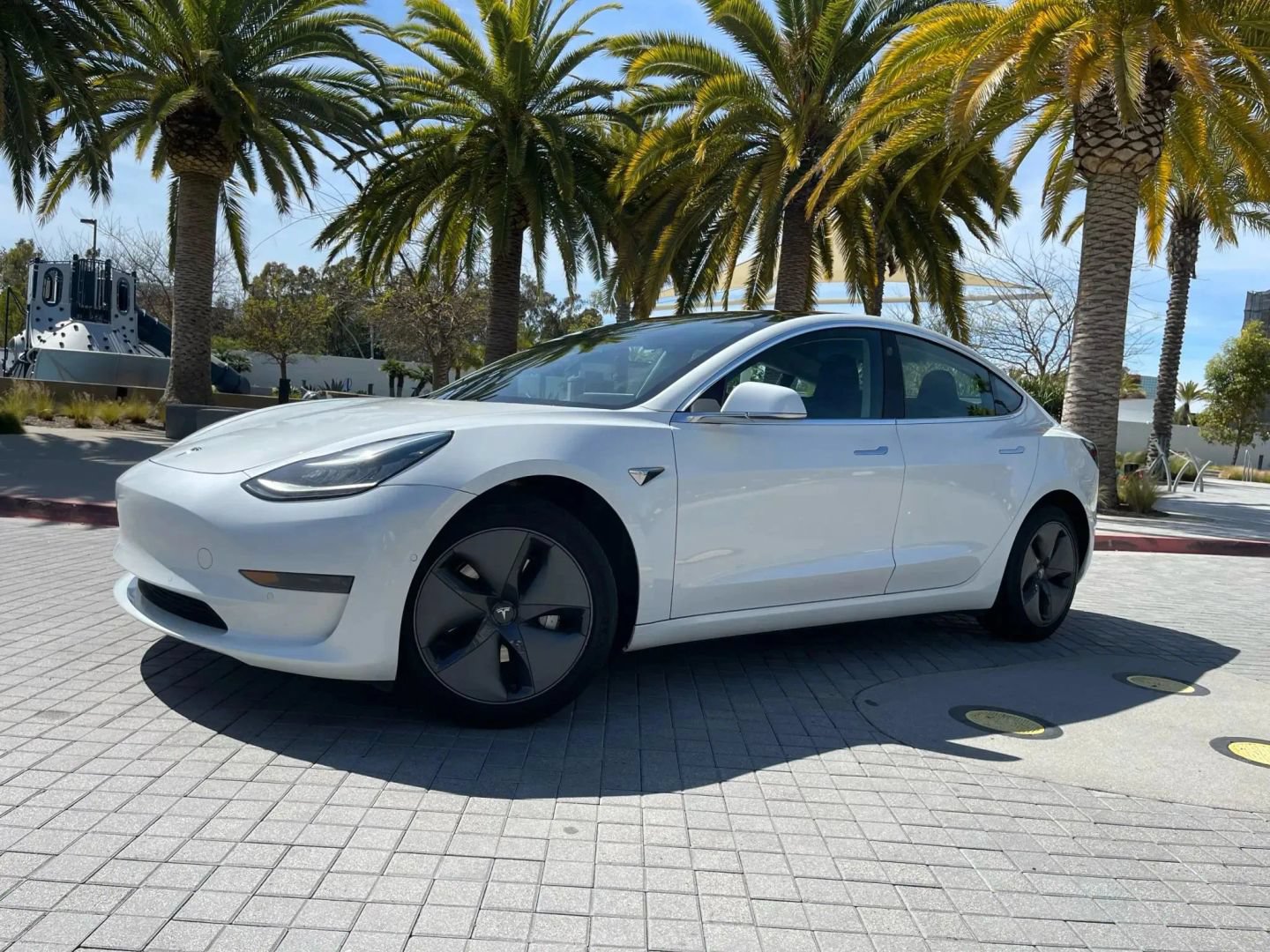 Used 2019 Tesla Model 3 Standard Range Plus RWD image 3