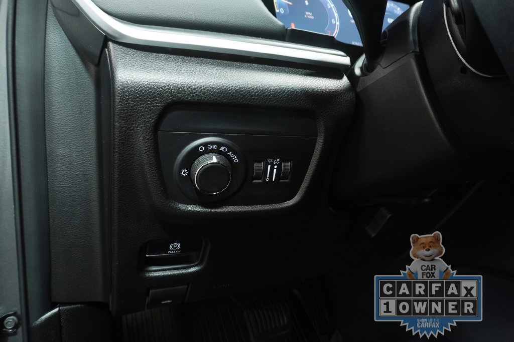 Used 2025 Jeep Grand Cherokee Altitude AWD/4WD image 23