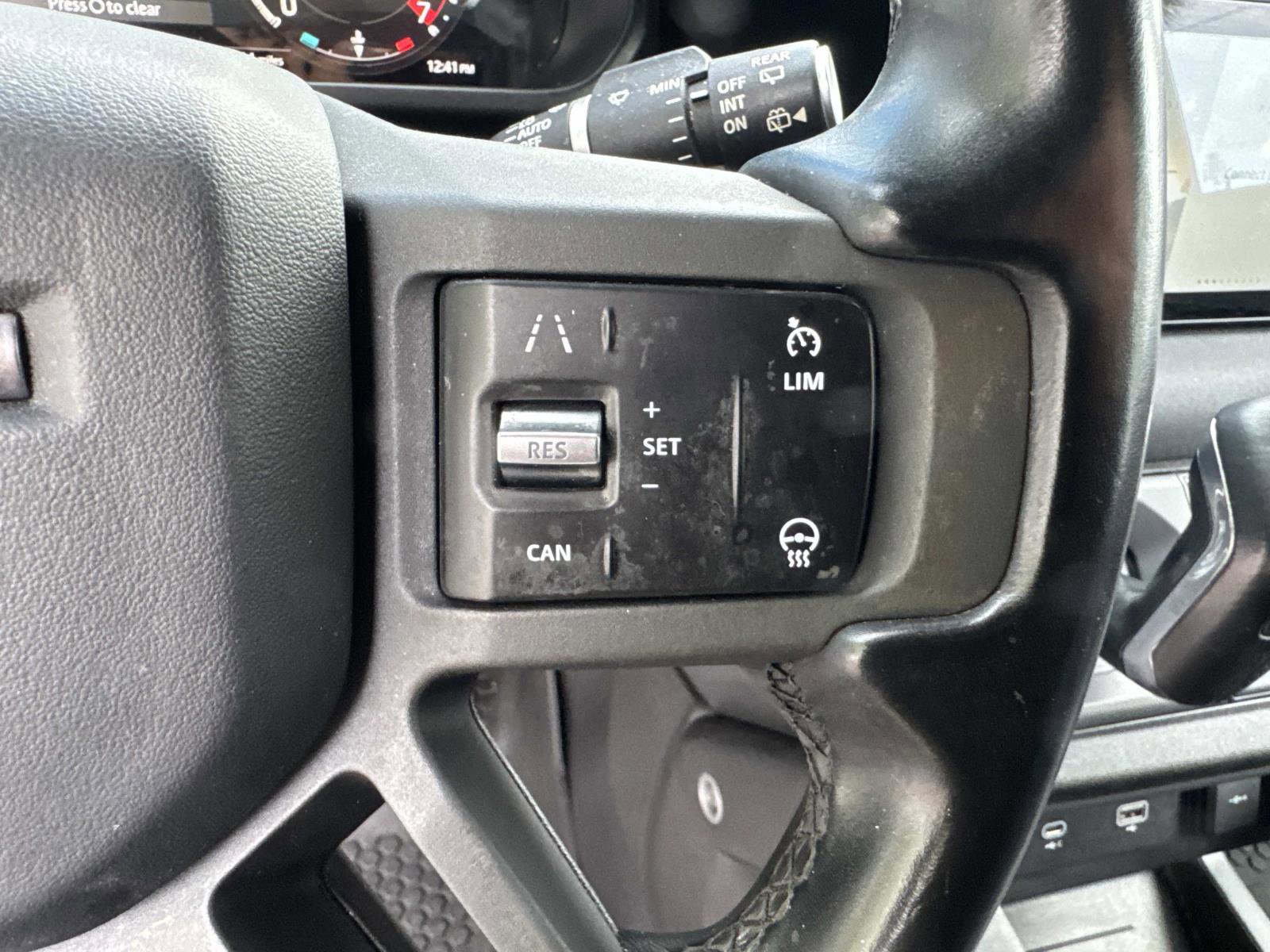 Used 2023 Land Rover Defender 90 X-Dynamic SE AWD/4WD image 24