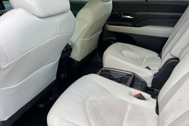 Certified 2026 Toyota Grand Highlander AWD Hybrid image 4