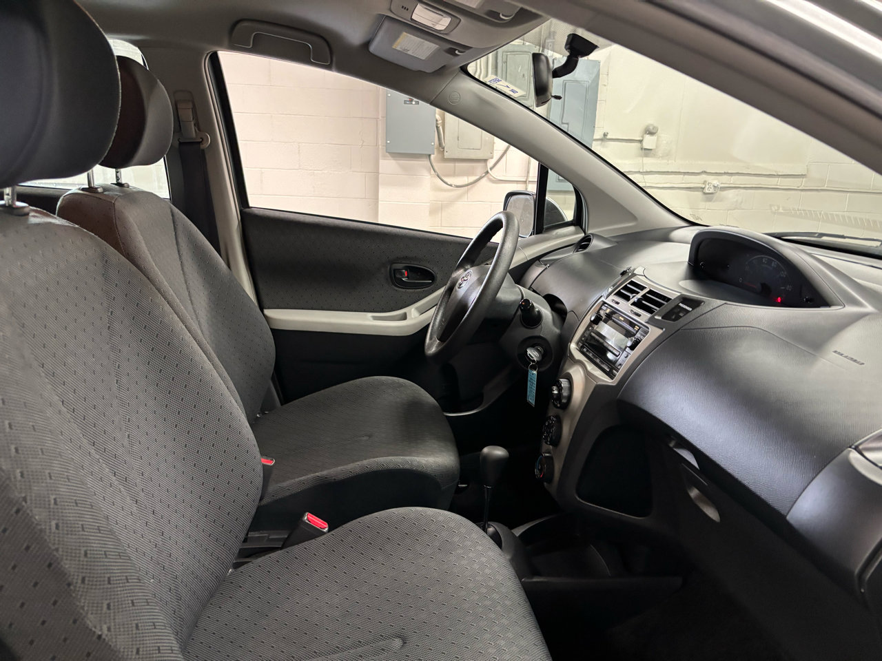 Used 2010 Toyota Yaris Liftback 5-Door image 10