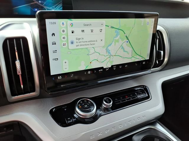 New 2026 Ford Expedition Active image 15