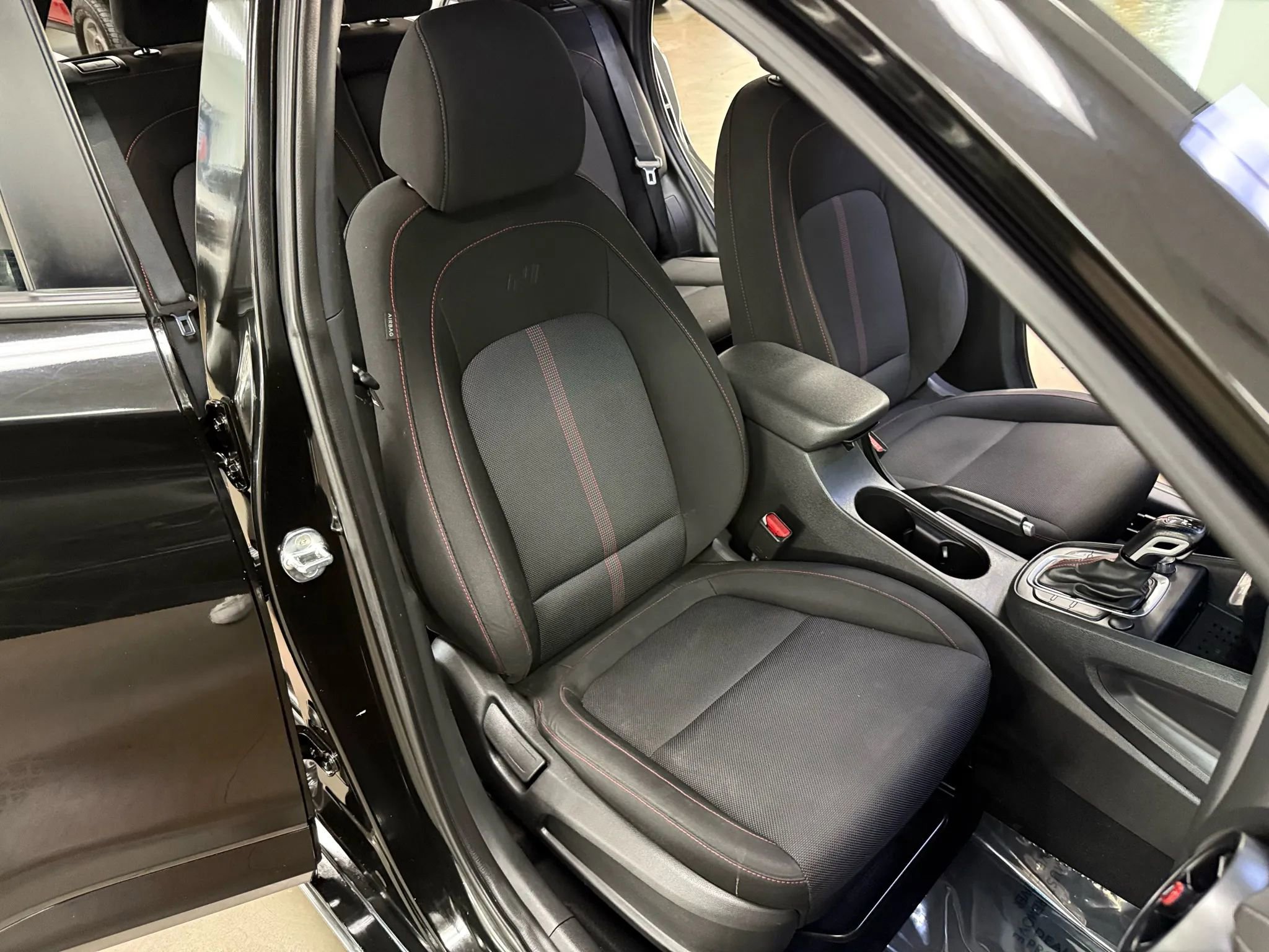 Used 2023 Hyundai Kona N Line image 10