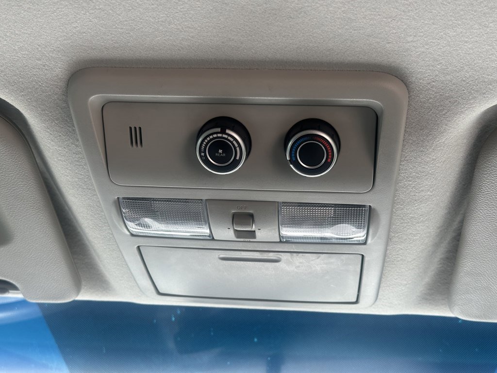 Used 2019 Nissan NV 3500 SV w/ Navigation Package RWD image 18