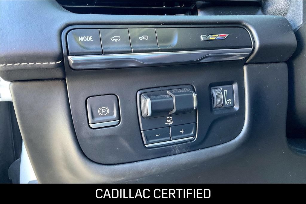 Certified 2024 Cadillac Escalade ESV V w/ Heavy-Duty Trailer Package AWD/4WD image 34