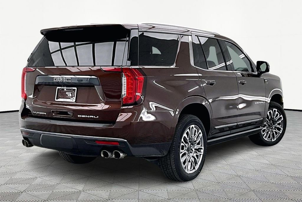 Used 2023 GMC Yukon Denali Ultimate image 2