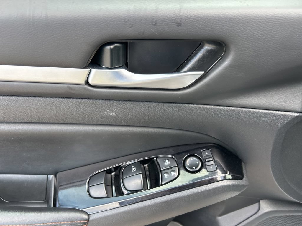 Certified 2025 Nissan Altima 2.5 SR FWD image 20