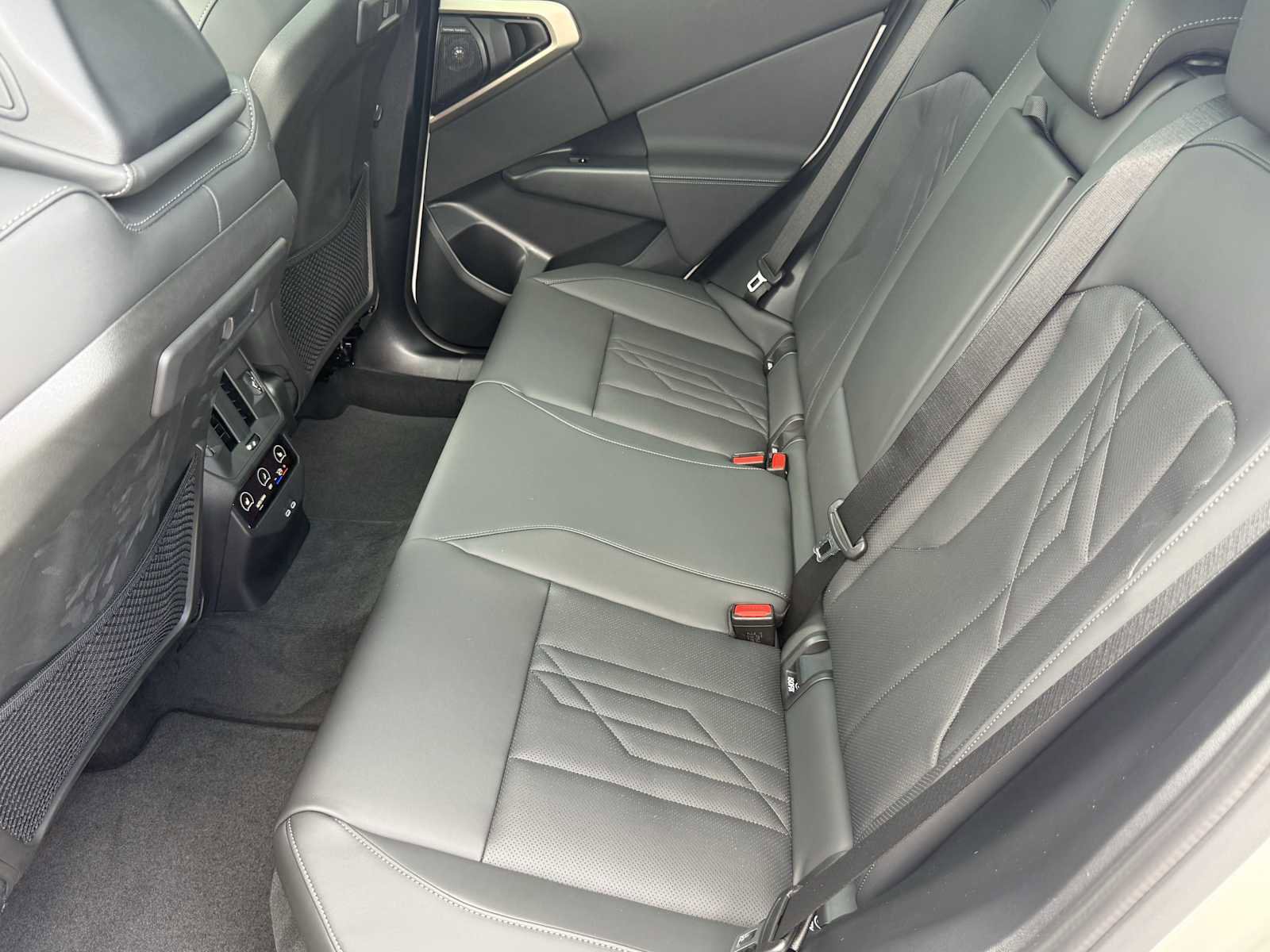 New 2025 BMW X3 xDrive30i w/ Premium Package image 28