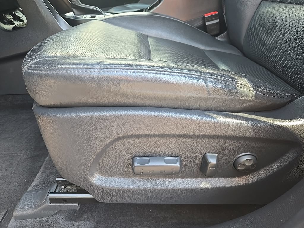 Used 2018 Hyundai Santa Fe Limited AWD/4WD image 26