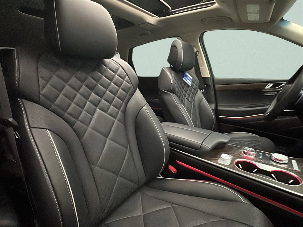 Certified 2025 Genesis GV80 3.5T Prestige image 18