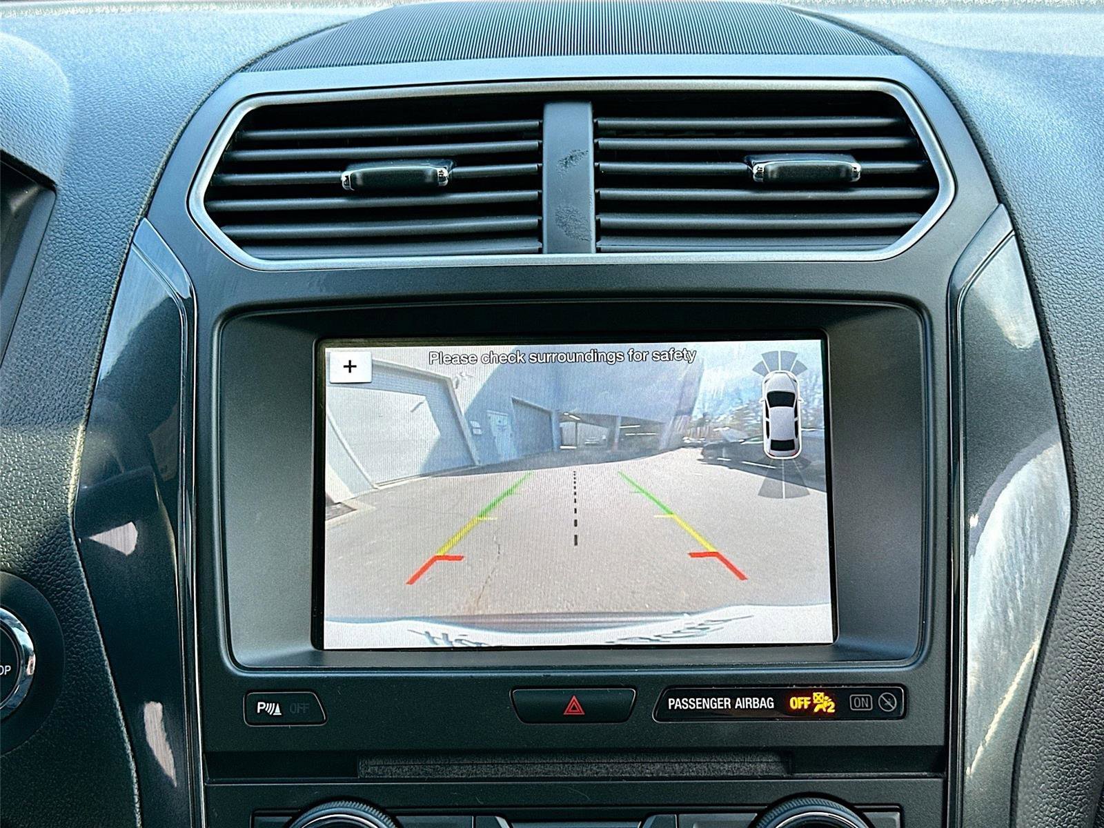 Used 2018 Ford Explorer XLT w/ Equipment Group 202A image 14