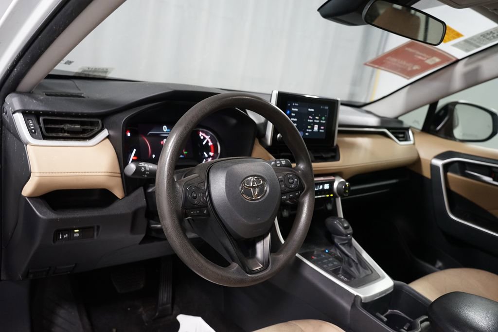 Used 2024 Toyota RAV4 XLE image 7