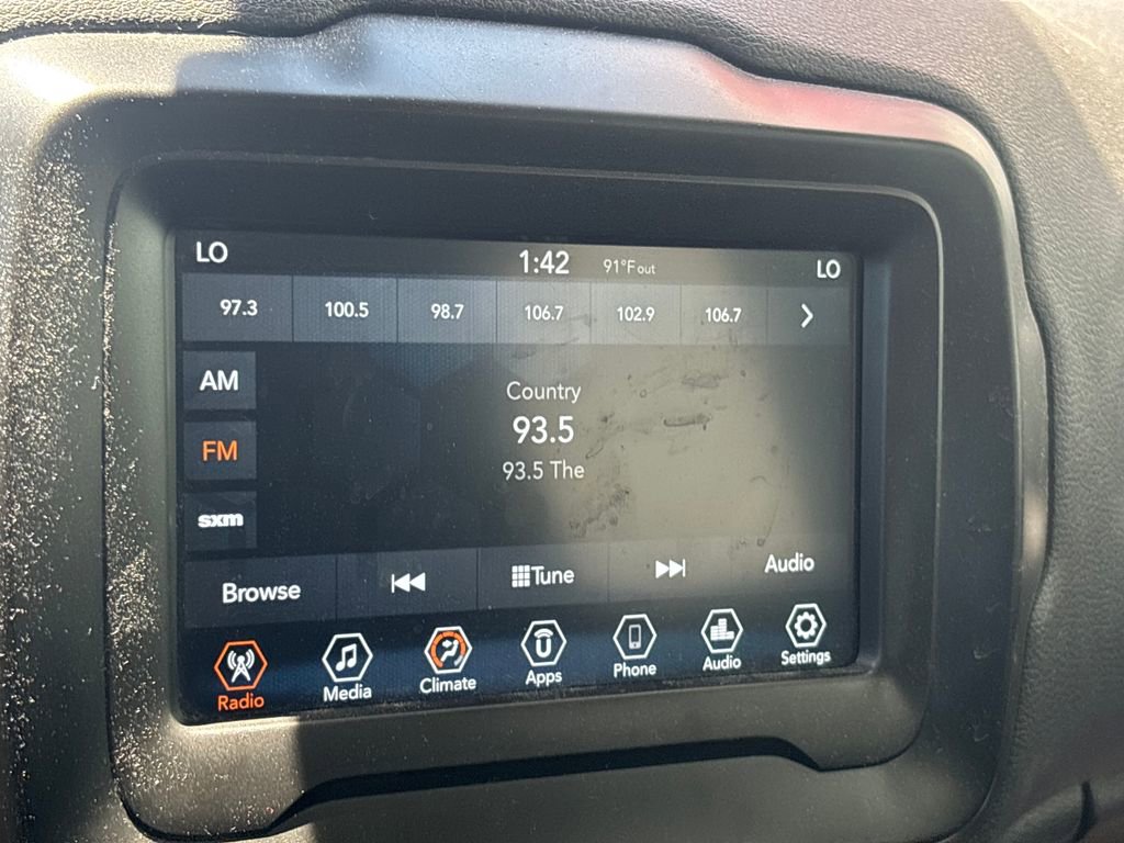 Used 2018 Jeep Renegade Latitude w/ Popular Equipment Group FWD image 13